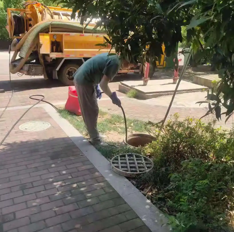 鄄城市政排污管道清淤疏通——专业团队，让您全程省心！